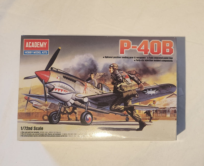 Academy 12456 1/72 P-40B Warhawk Model Kit