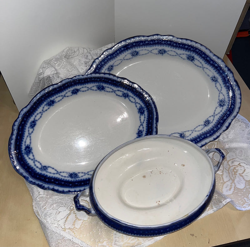 Grimwades semi-porcelain vegetable seving dish and platter set