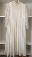 White Long Sleeve Dress Size 6 Women's